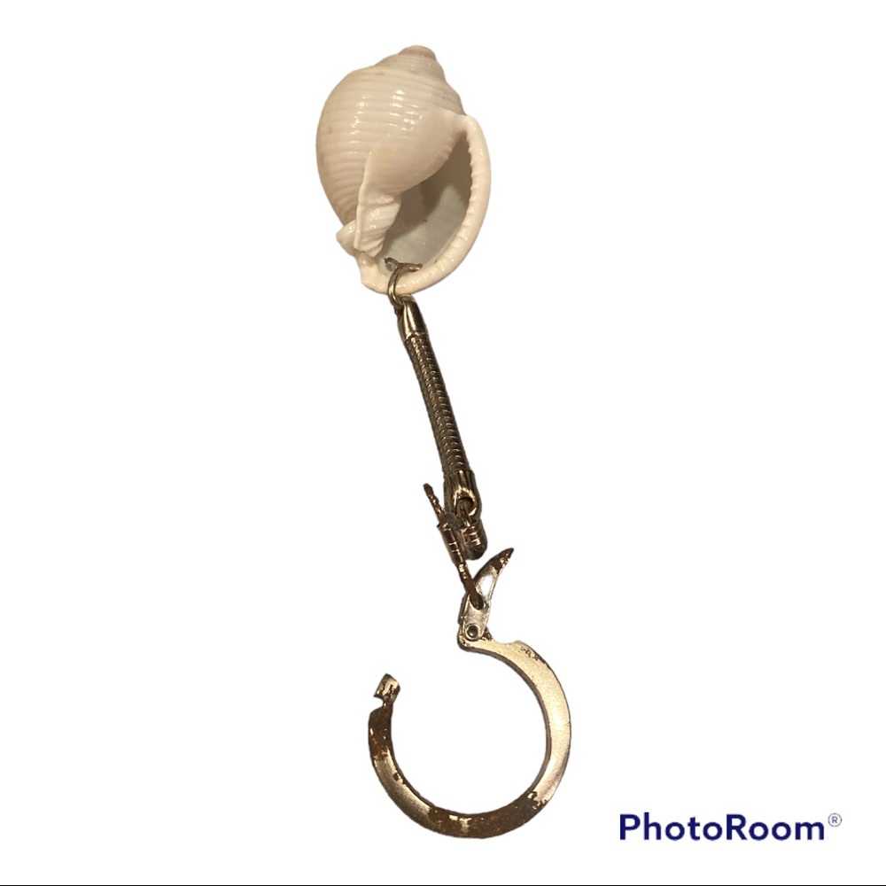 WhiteShell Keychain Purse Charm - Picture 3 of 3